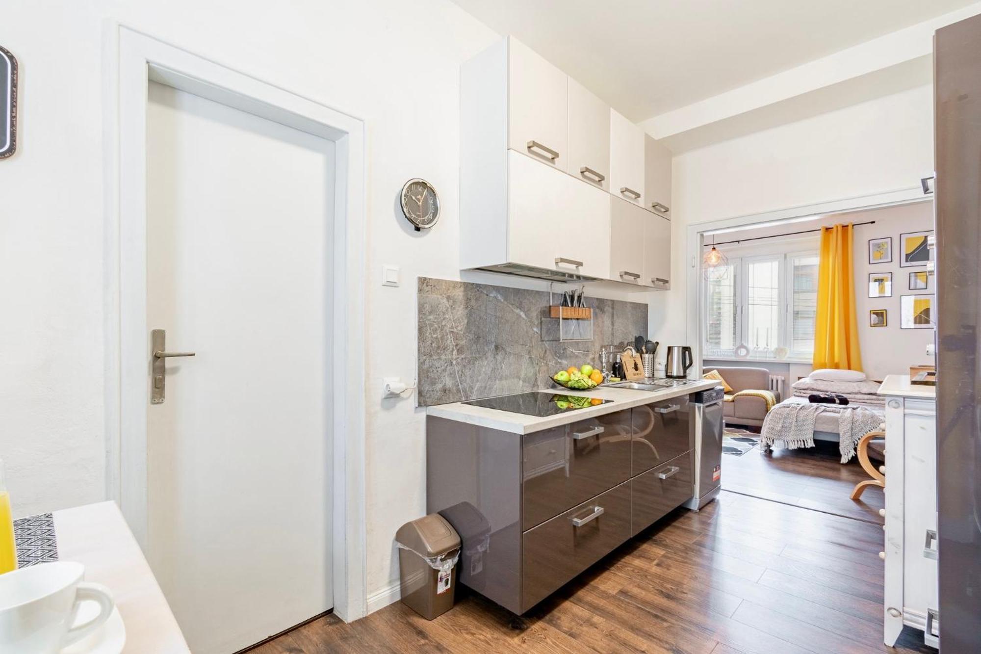 Castle Cozy Apartment Bratislava Exteriör bild